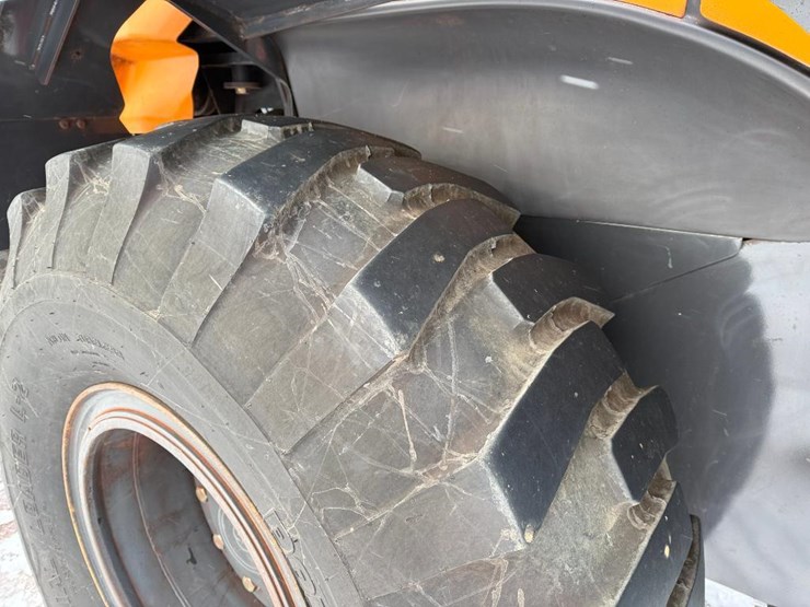 2019-case-621g-xt-image-7