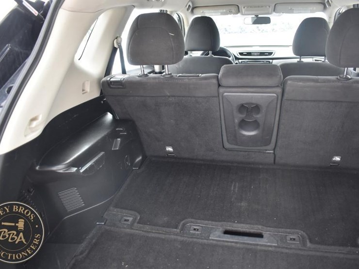 2015-nissan-rogue-image-33