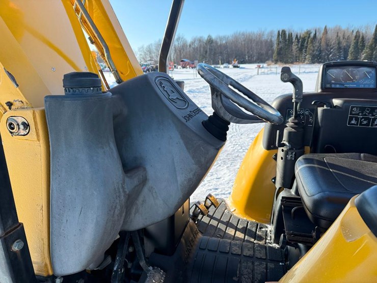 john-deere-110-image-44