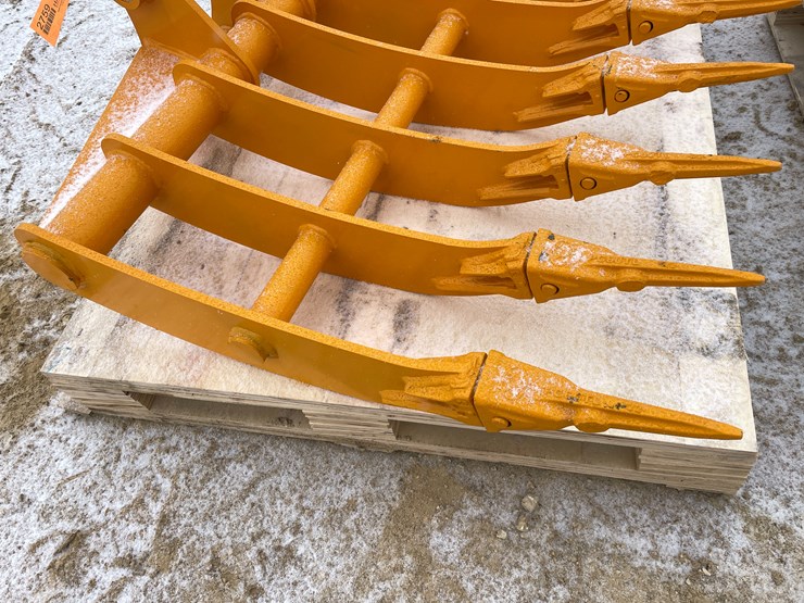 caterpillar-305-image-6