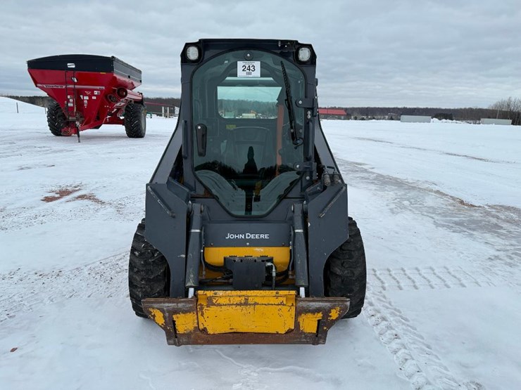 2018-deere-318g-image-2