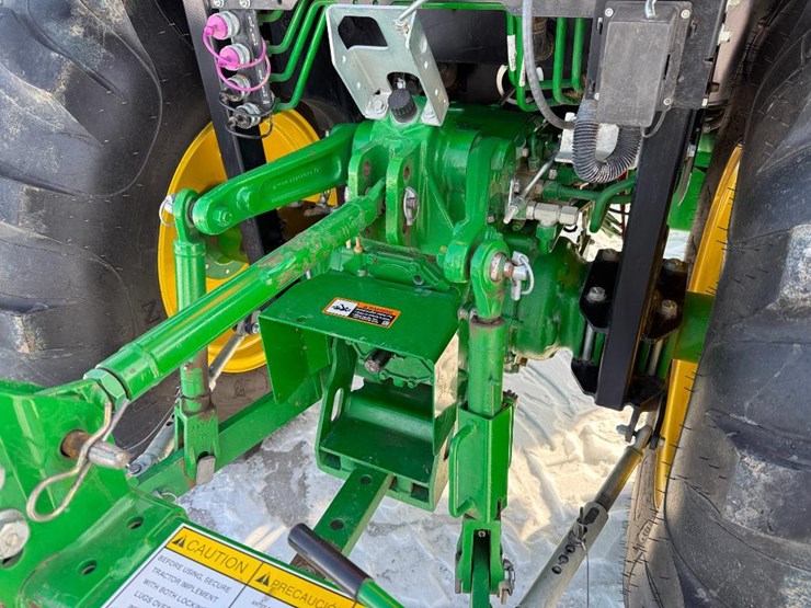 john-deere-4052r-image-24