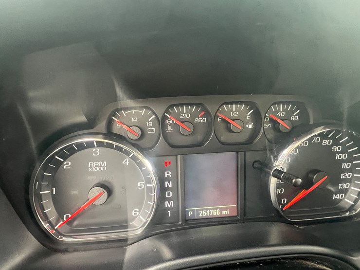 2016-chevrolet-2500-image-36