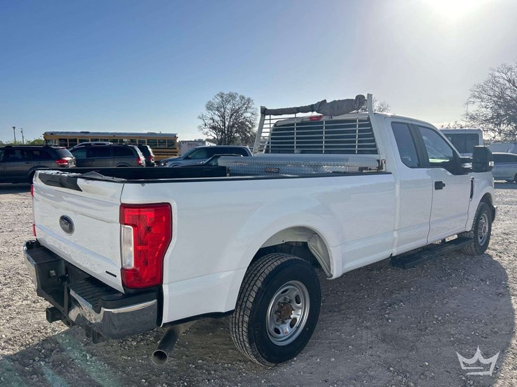 2019-ford-f250-image-3
