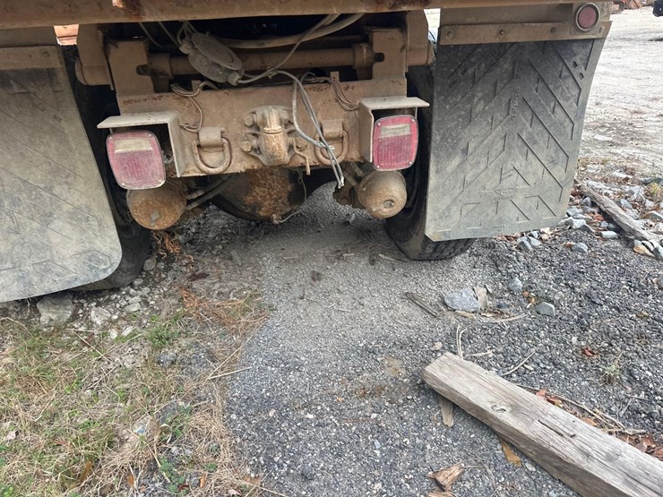 2007-peterbilt-357-image-7