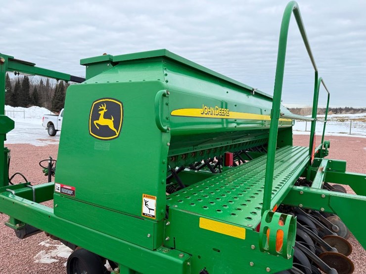 2010-john-deere-1590-image-40