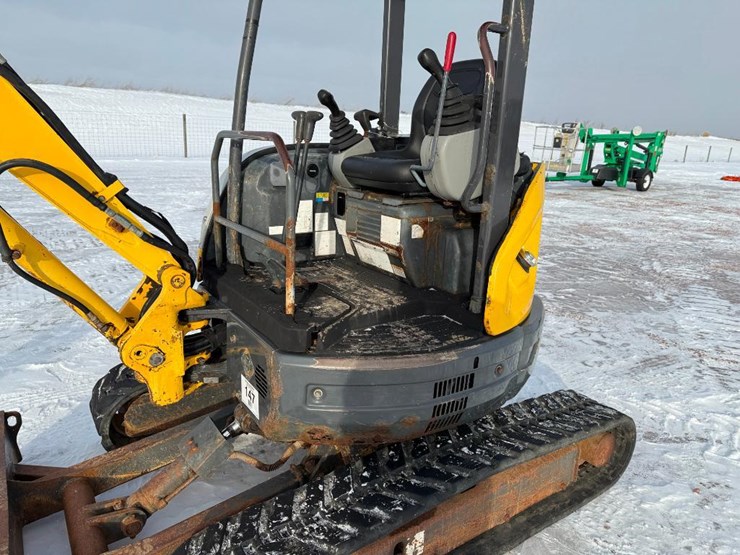 new-holland-e27sr-image-24