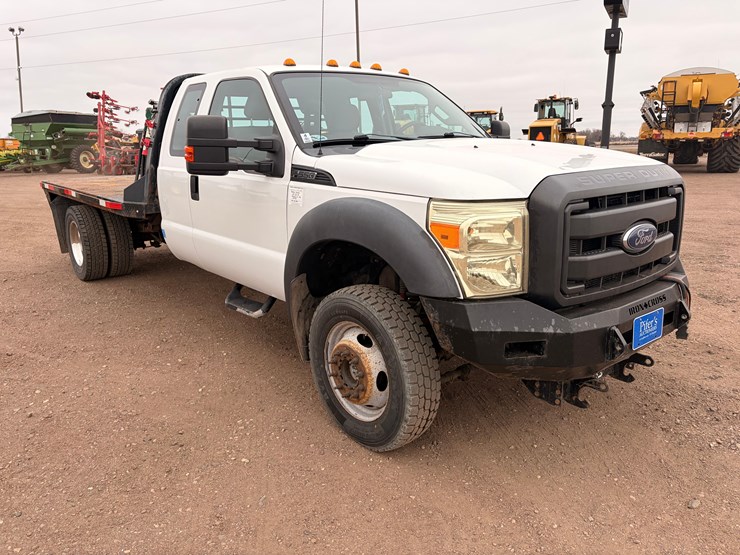 2015-ford-f550-image-2