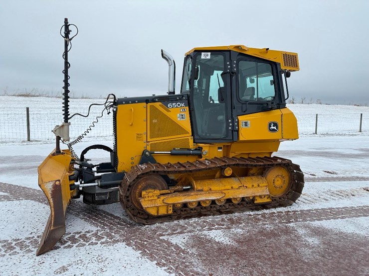 deere-650k-xlt-image-1