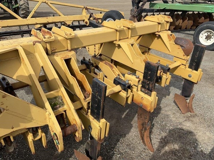 wilcox-3-pt-3-row-60"-bed-ripper-image-8