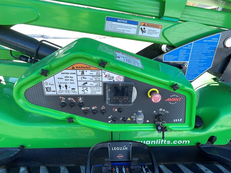 #103-•-2024-leguan-225-track-drive-articulating-boom-lift-image-26