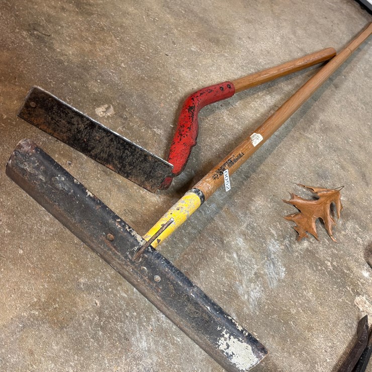 #52 • TWO CONCRETE SPREADERS