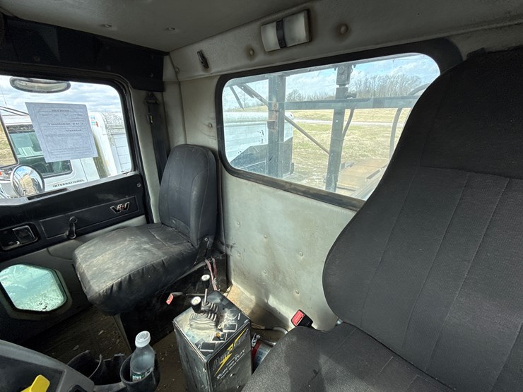 2018-western-star-4700sb-image-33