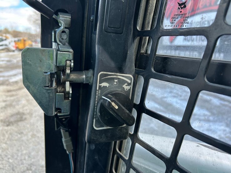 2018-bobcat-s650-image-23