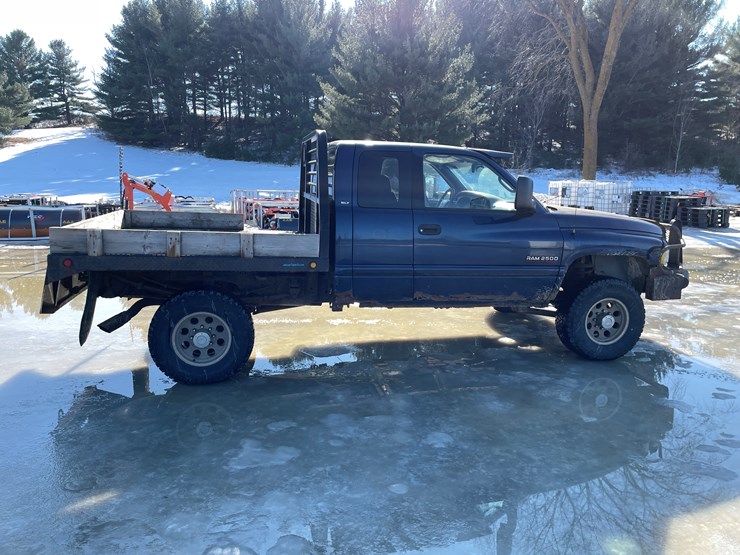 2001-dodge-ram-2500-image-4