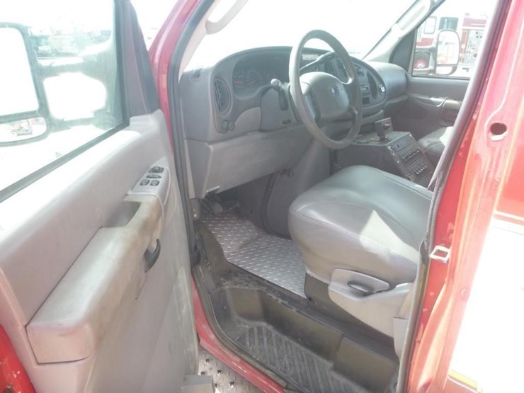 2005-ford-e450-image-8
