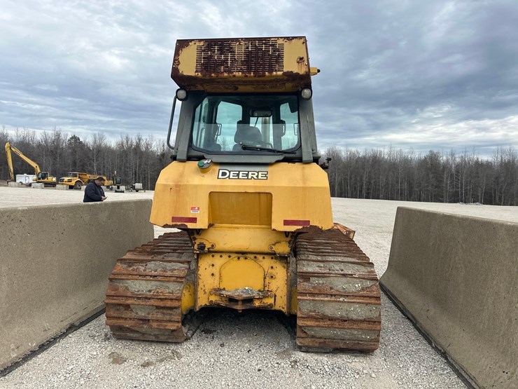 2015-deere-650k-lgp-image-14