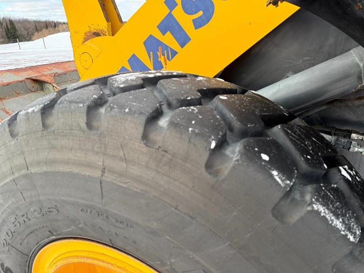 komatsu-wa320-7-image-10