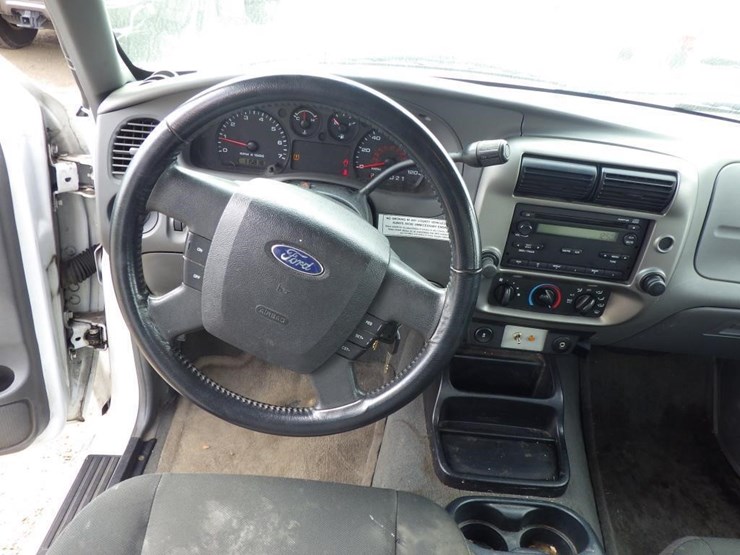 2011-ford-ranger-image-7