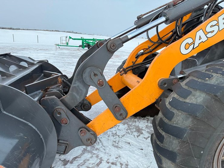 2019-case-621g-xt-image-38