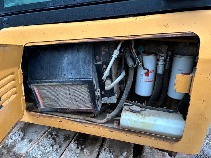 caterpillar-d5k-xl-image-20