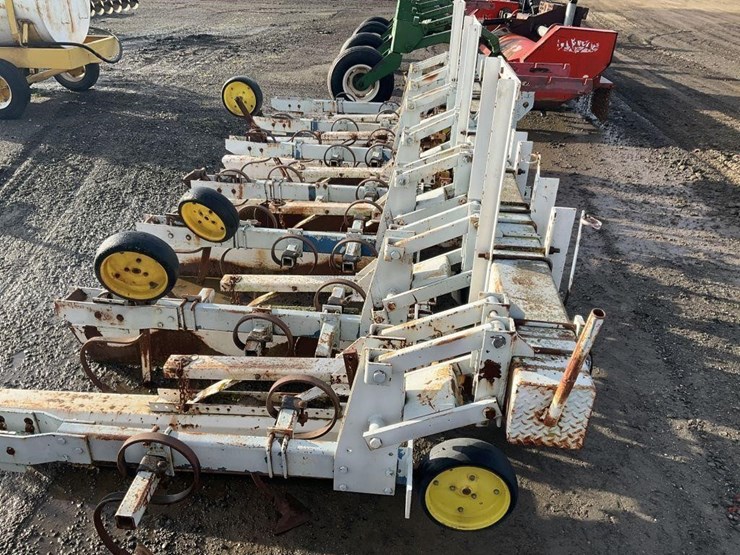 rau-3-pt-3-row-60"-cultivator-image-4