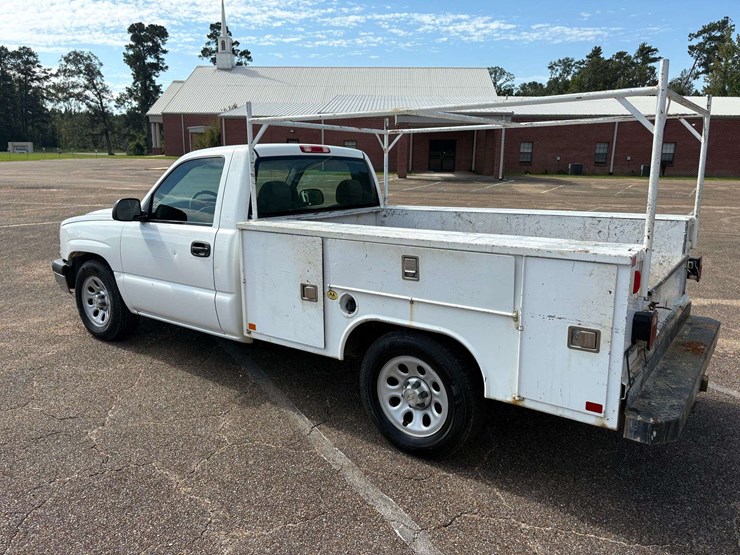 2007-chevrolet-silverado-1500-image-2
