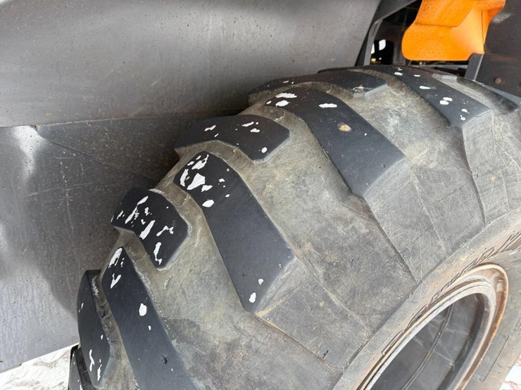 2019-case-621g-xt-image-8