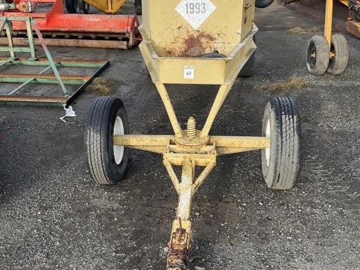 custom-550g-dual-axle-fuel-wagon-image-2