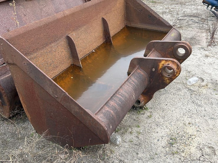 78in-excavator-bucket-image-2