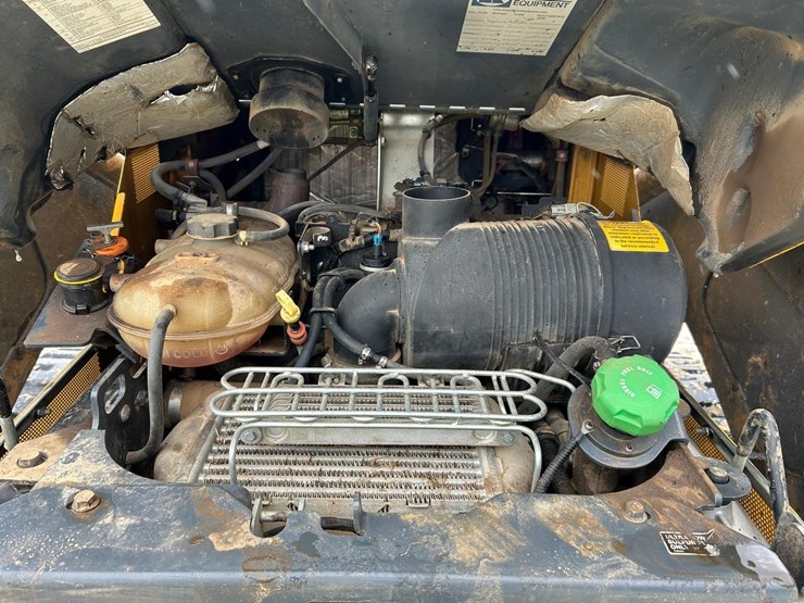 2021-deere-331g-image-15