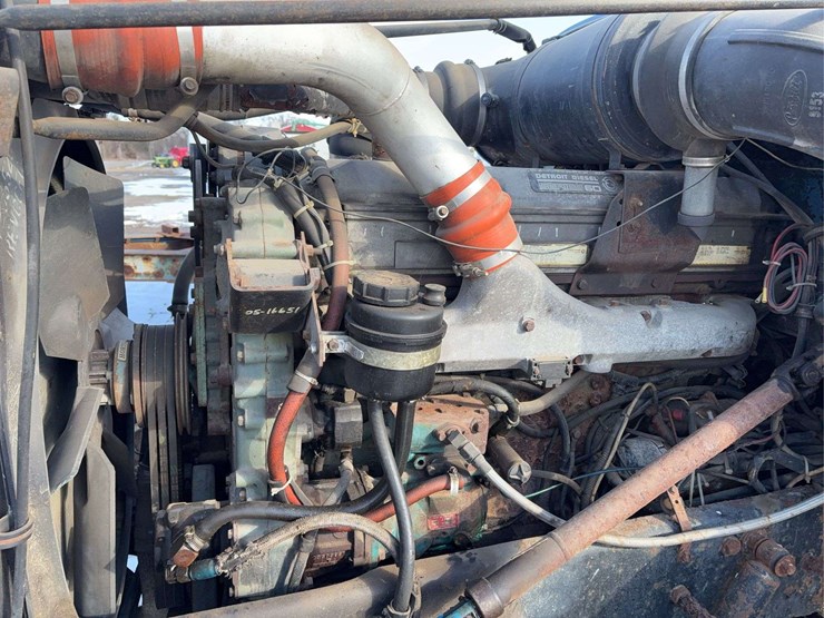 1990-peterbilt-377-image-10