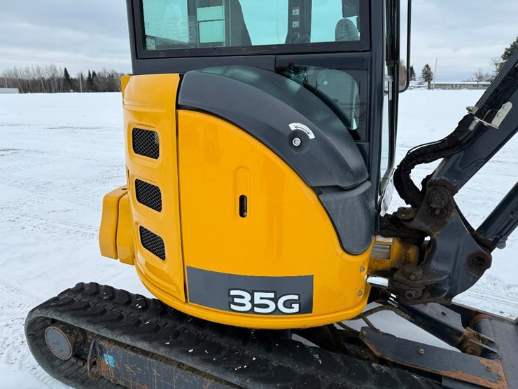 2018-deere-35g-image-16