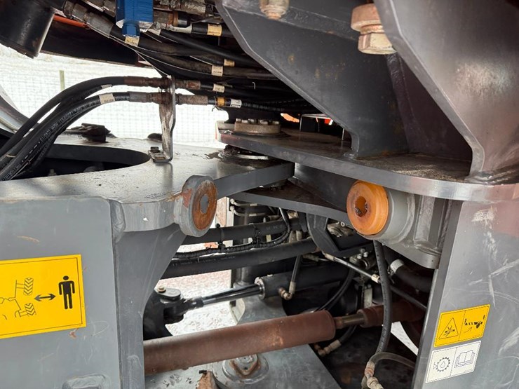 2018-doosan-dl250-5-image-49