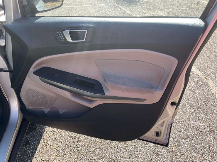 2018-ford-ecosport-se-image-17