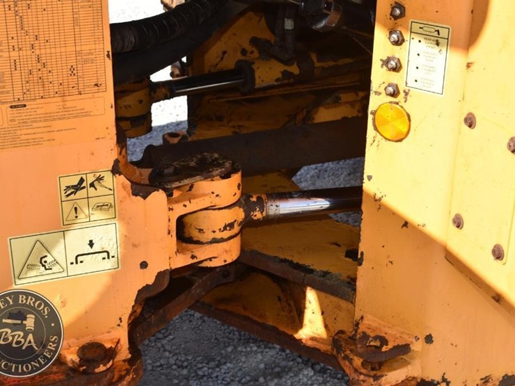 2016-hyundai-hl955-image-19