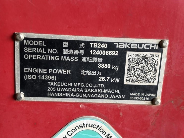 2021-takeuchi-tb240-image-7
