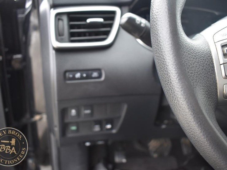 2015-nissan-rogue-image-21