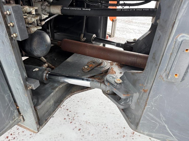 2018-doosan-dl250-5-image-30