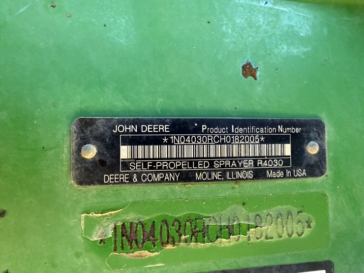 2017-john-deere-r4030-image-18