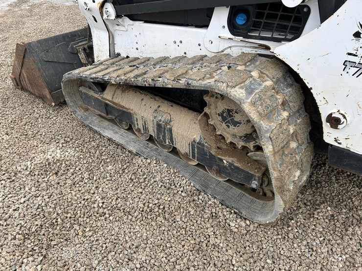 2021-bobcat-t770-image-16