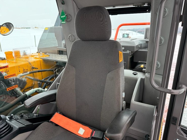 volvo-ec160el-image-63