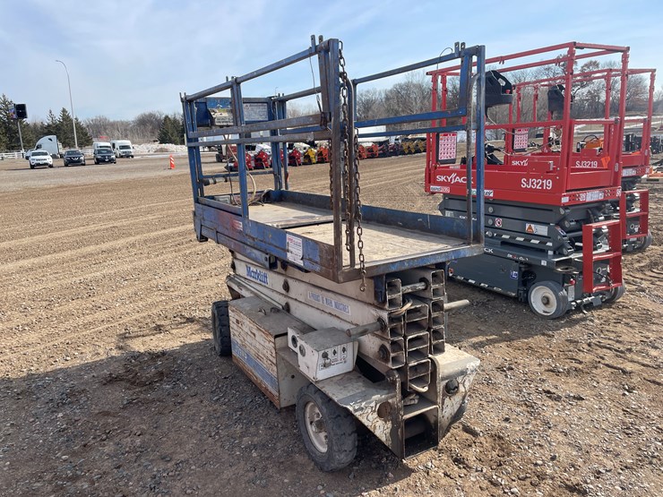 #1017-•-marklift-scissor-lift-image-4