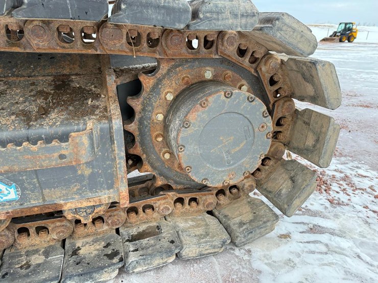 case-cx145dsr-image-11