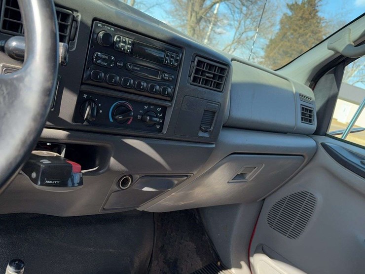 2002-ford-f650-image-15