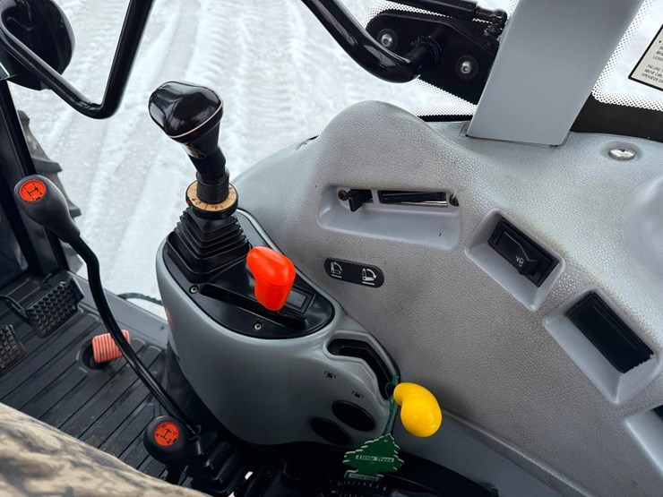 new-holland-t4030-image-56