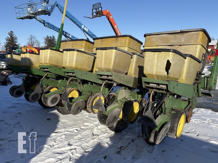 john-deere-7000-image-6