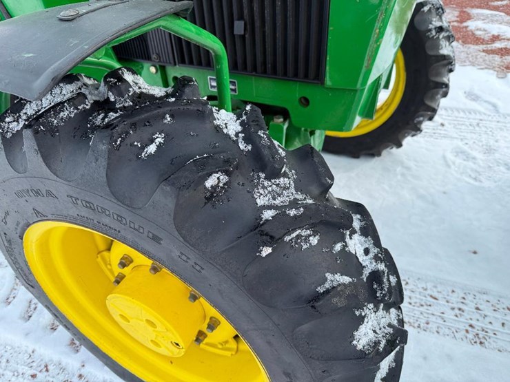 john-deere-2355-image-12