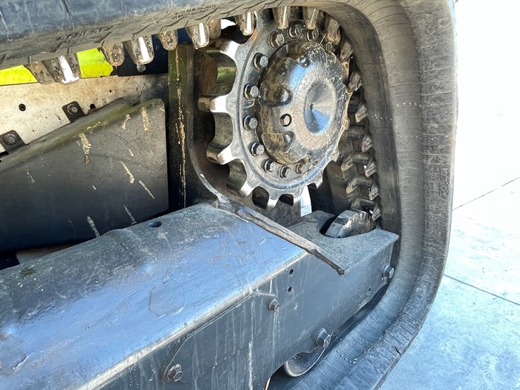 2022-bobcat-t76-image-19