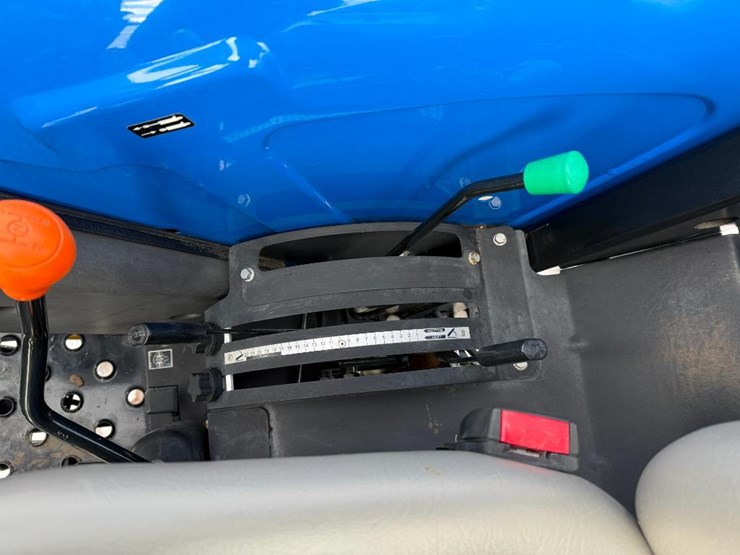 2023-new-holland-workmaster-60-image-49